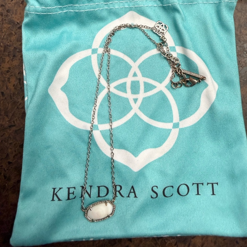 Kendra Scott Elisa Silver Necklace with Ivory Mother of Pearl